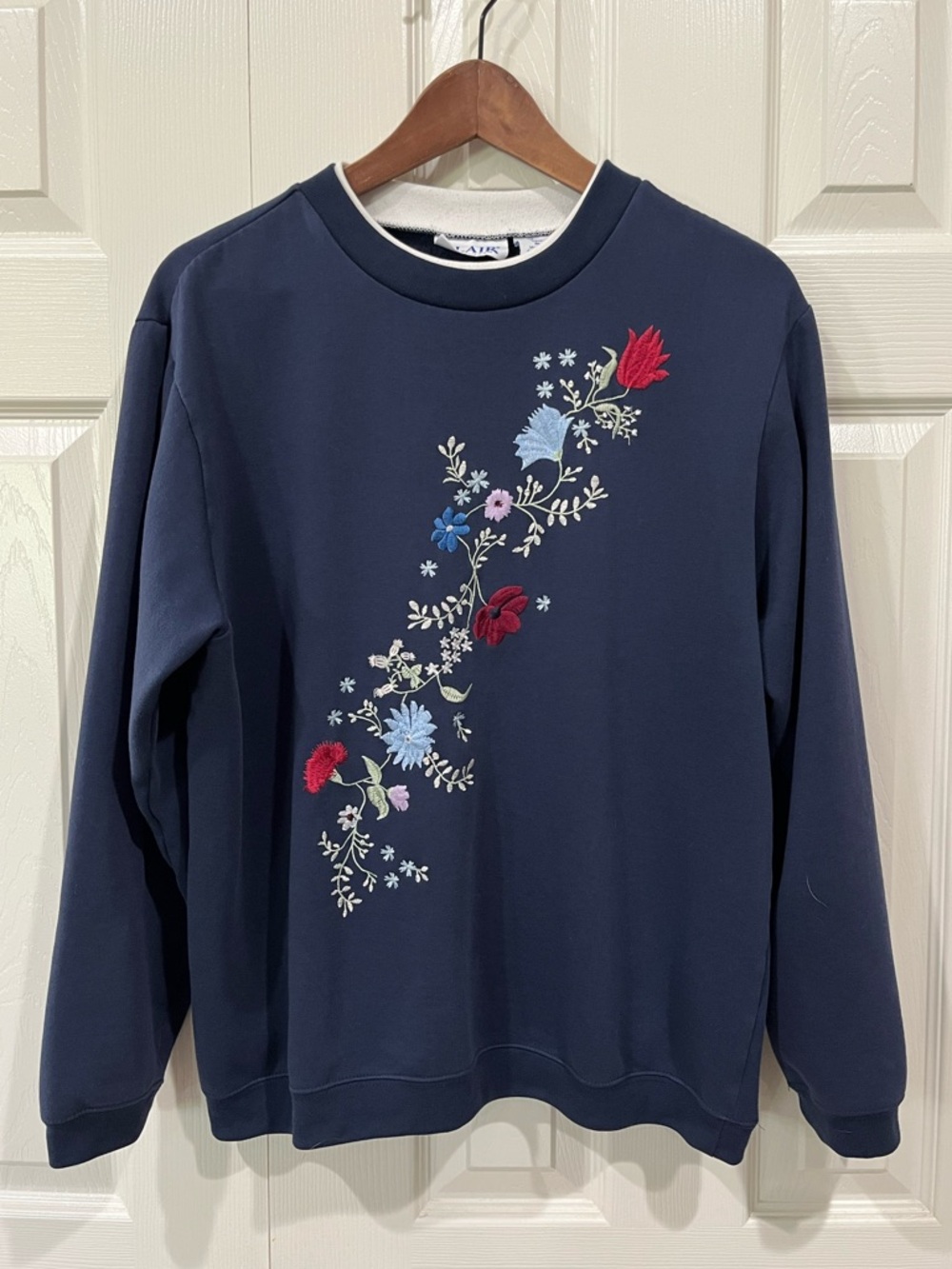 Vintage 90s Blair Blue Floral Embroidered Sweatshirt Size L